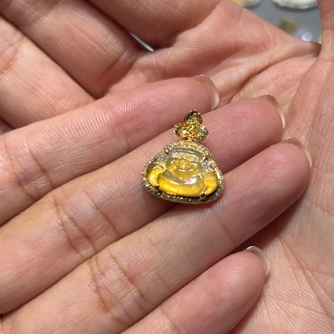 翡翠18K金镶嵌颈饰