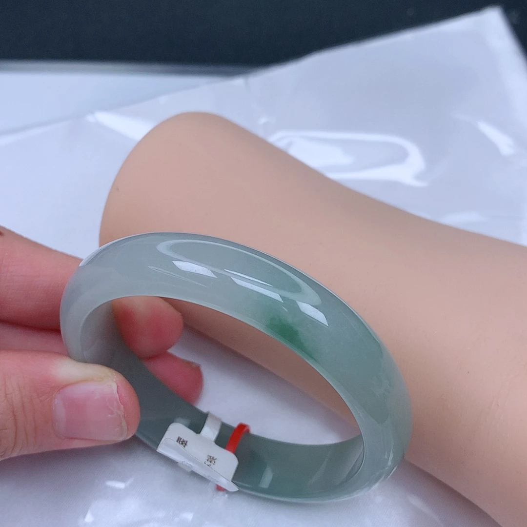 【闪购商品】未镶嵌手镯翡翠，53.4