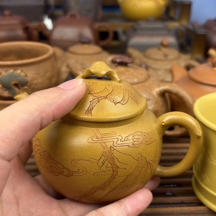 赵***瓢茶壶紫砂灵桃献瑞原矿黄金段180c