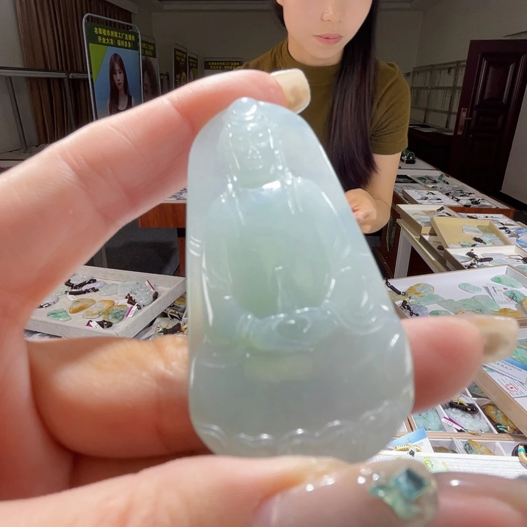 翡翠未镶嵌颈饰一