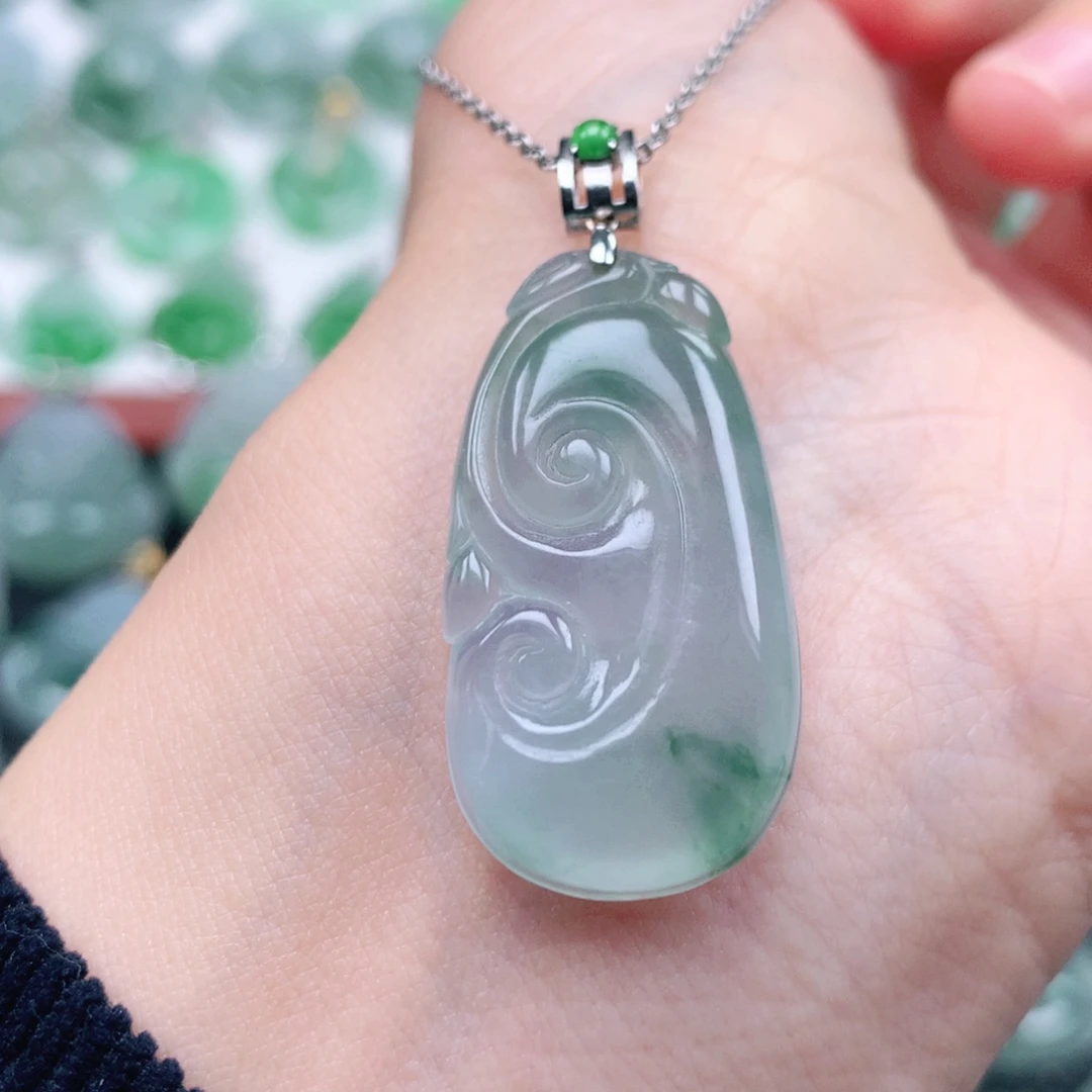 翡翠吊坠(不含链)18K金镶嵌