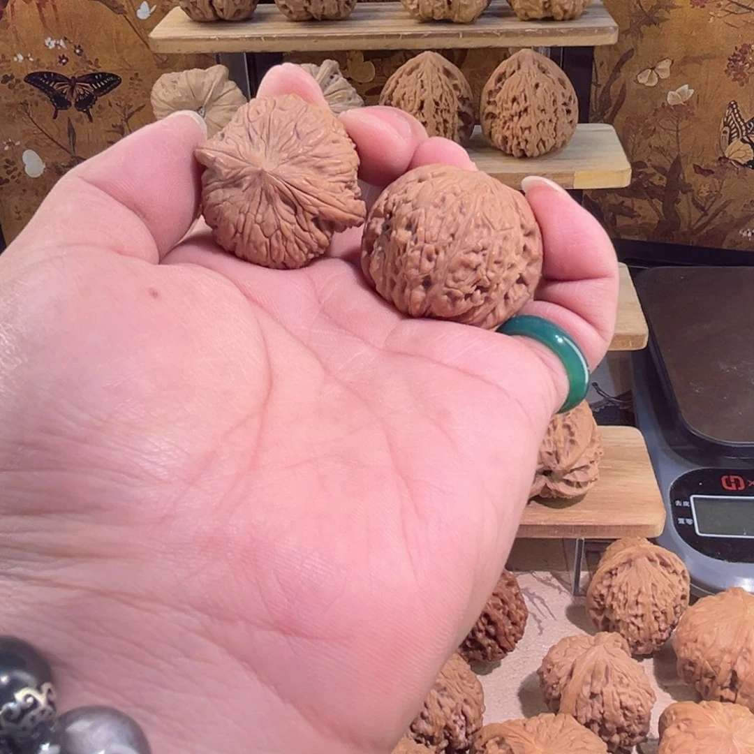 把件文玩核桃38泥鳅背