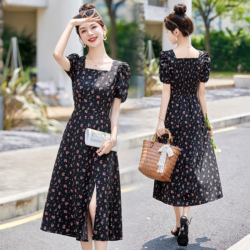 法式复古碎花连衣裙女2024年春秋季新款高级感方领泡法式碎花方领