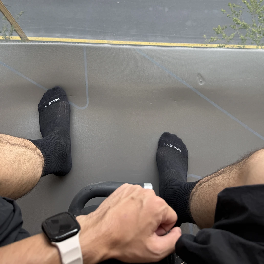 爆款新款夏季男中筒袜莱卡舒适高弹纹路慢跑运动健身纯白百搭日常