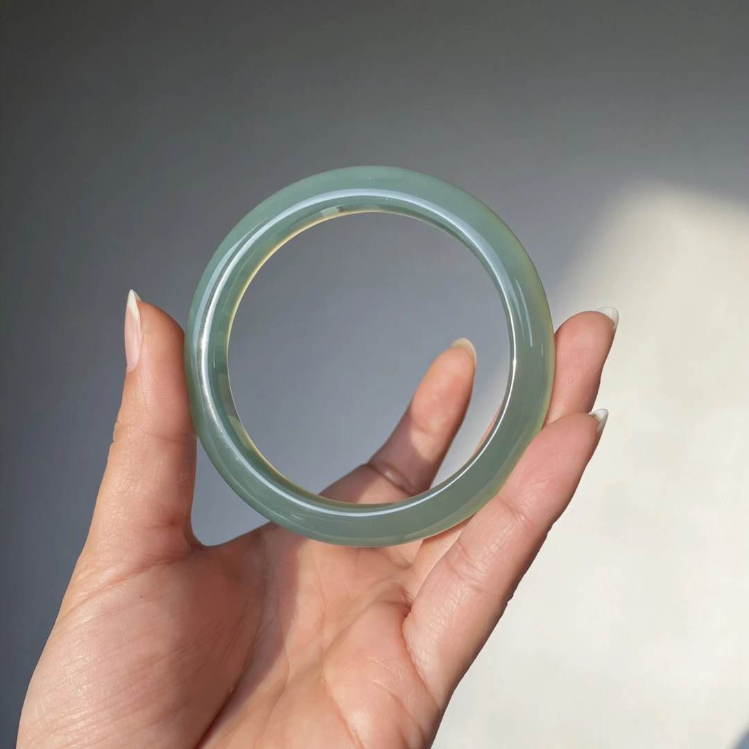 多宝时尚玛瑙玉髓油青飘花女款时尚百搭