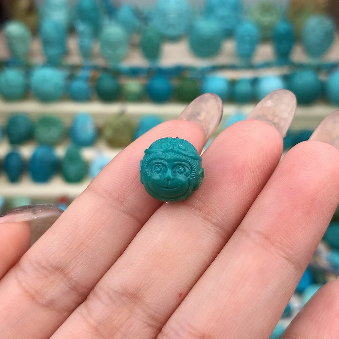 绿松石未镶嵌珠宝奇石