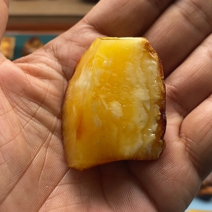 定制琥珀未镶嵌天然蜜蜡原石