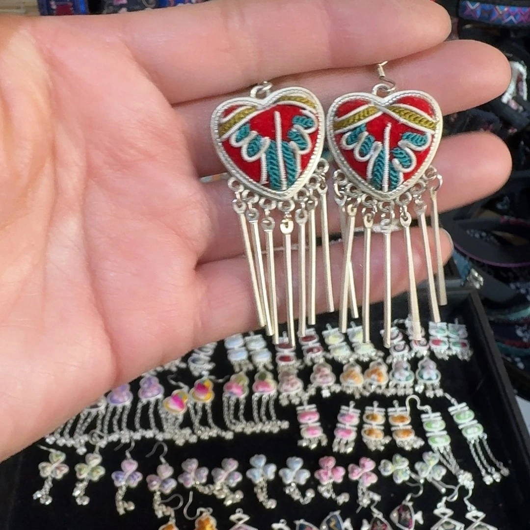 织绣民族风刺绣耳环