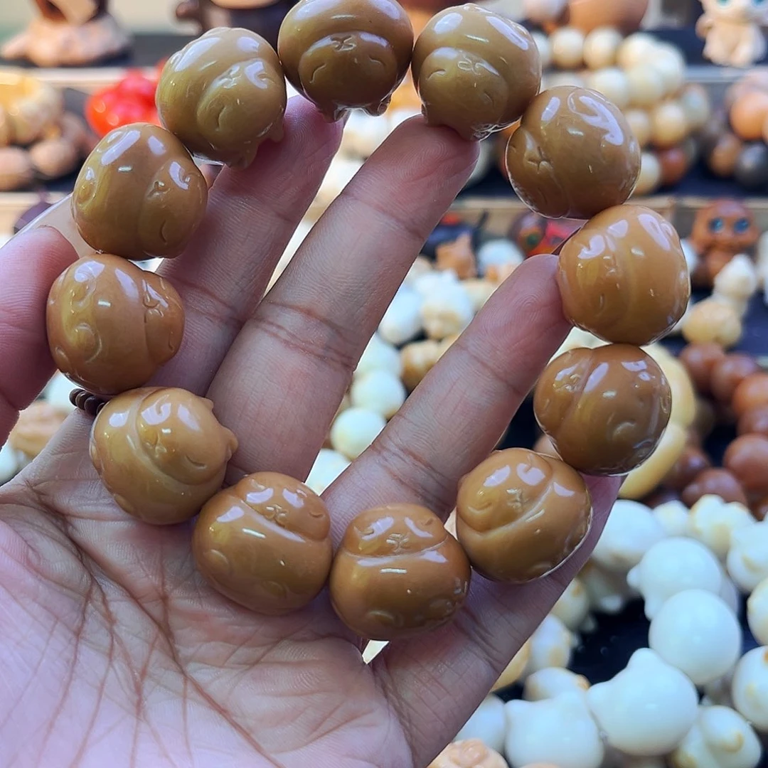 菩提根/象牙果手串玉兔微瑕