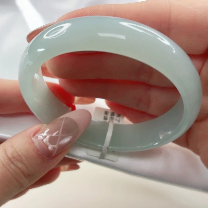 翡翠未镶嵌手镯57x509