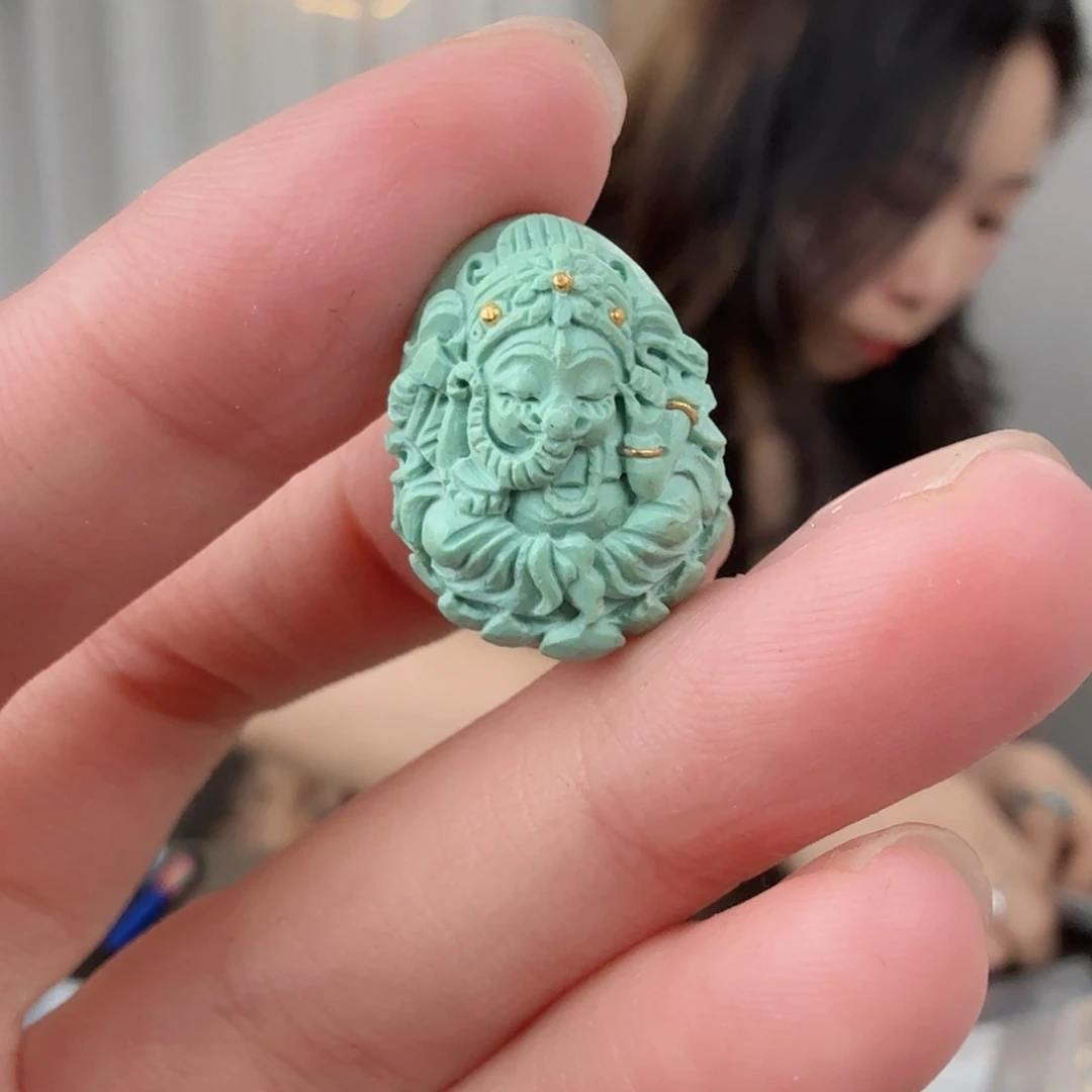 绿松石未镶嵌珠宝奇石