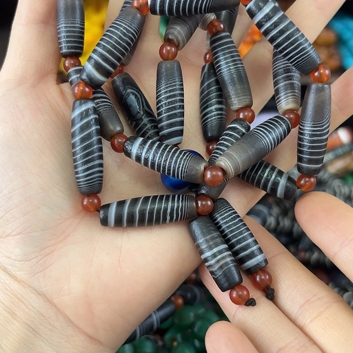 玛瑙/玉髓未镶嵌珠宝半成品水**M