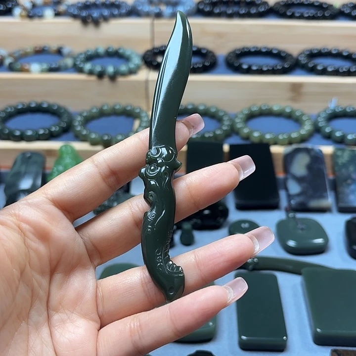 和田玉（青玉）未镶嵌颈饰海*