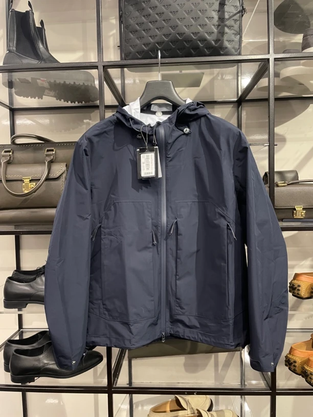 未使用 EMPORIO ARMANI/安普里奥·阿玛尼 深蓝色外套 不退换