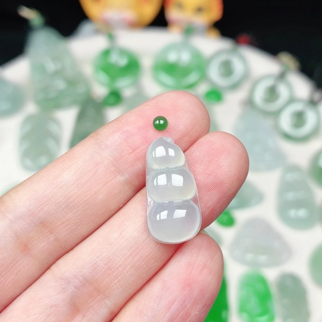 翡翠未镶嵌颈饰缅甸天然A货翡翠