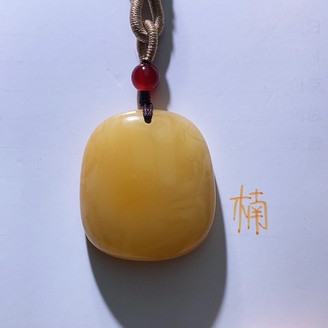 未镶嵌琥珀珠宝奇石