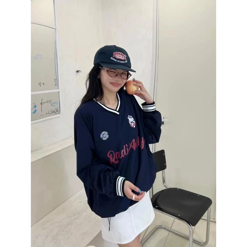QY-美式复古运动风字母Kitty长袖T恤女秋季宽松撞色V领上衣-0312