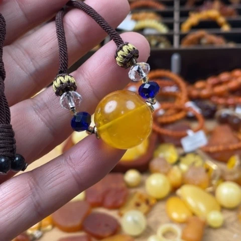 手串琥珀未镶嵌吊坠