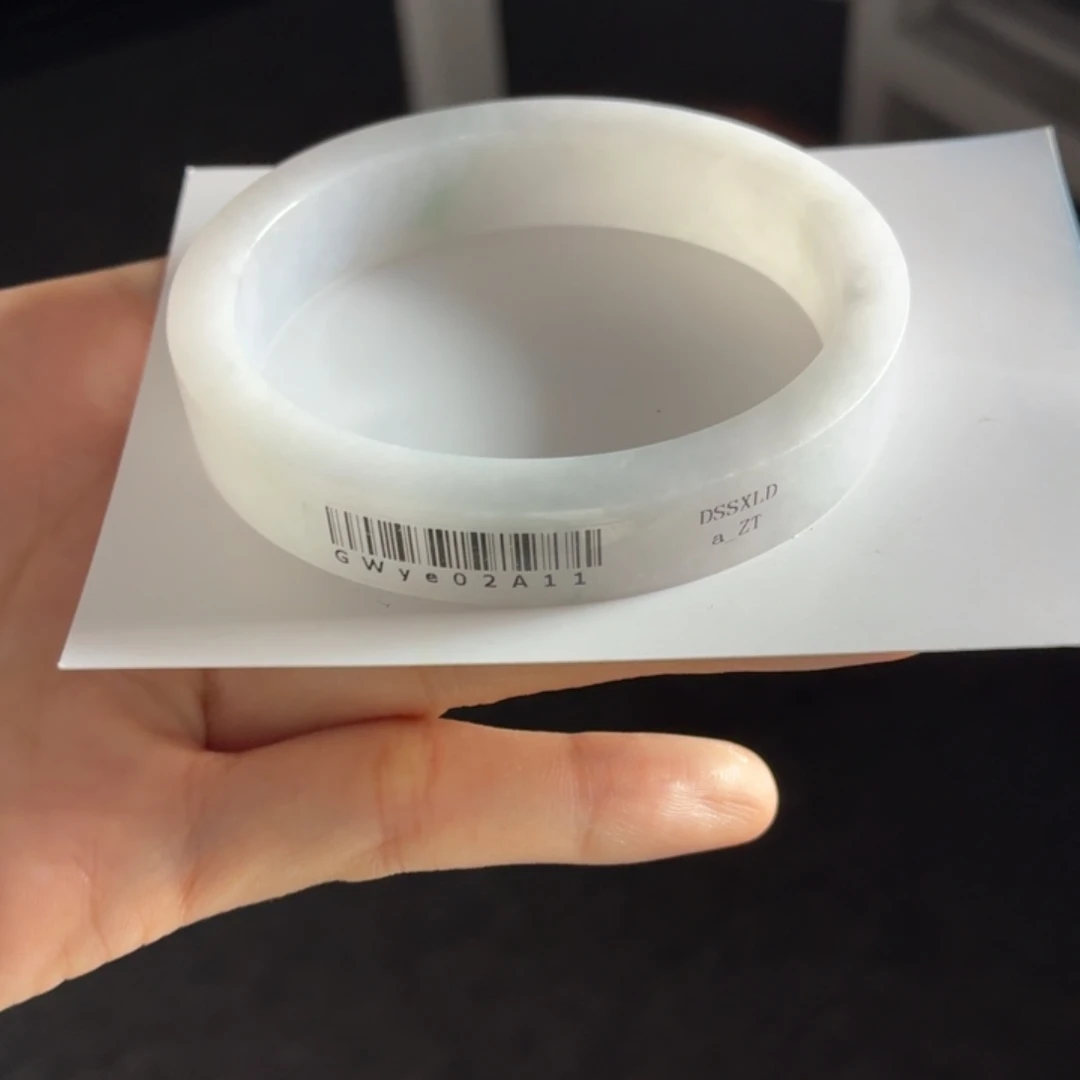 小***g定制翡翠未镶嵌翡翠