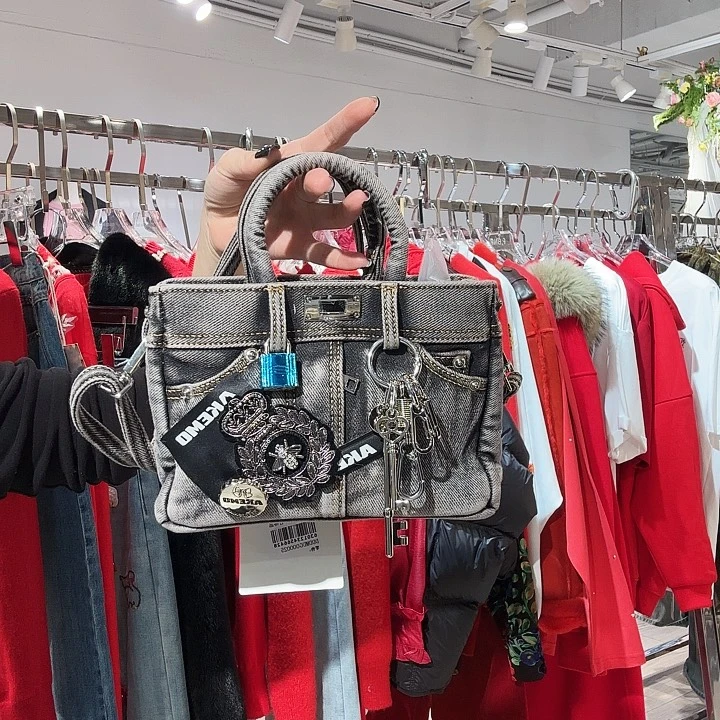 Ggghhhhjhjjjjjjjjj ggg