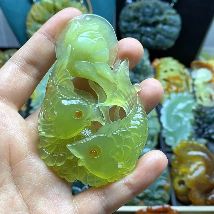 未镶嵌蛇纹石玉挂件