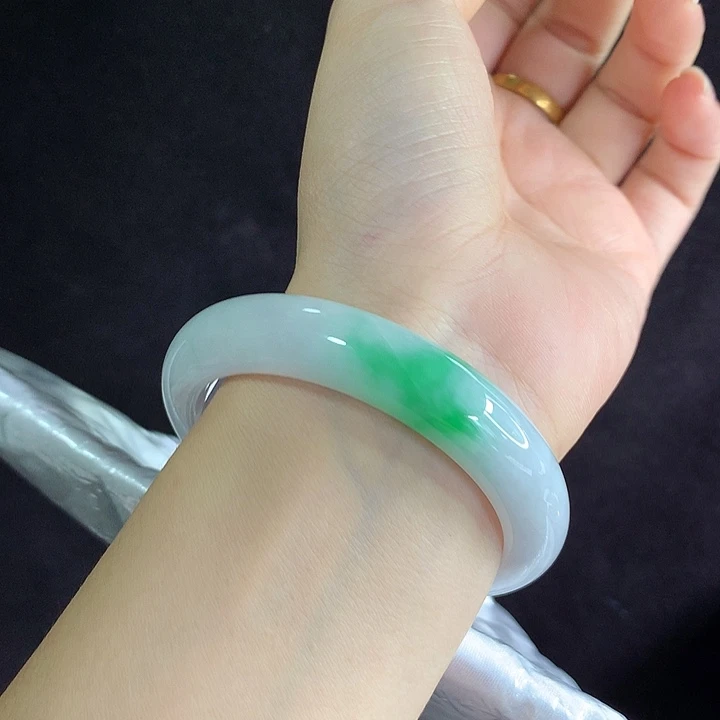 翡翠未镶嵌手镯54圈6069