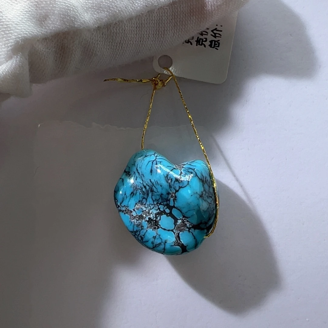 绿松石未镶嵌挂件