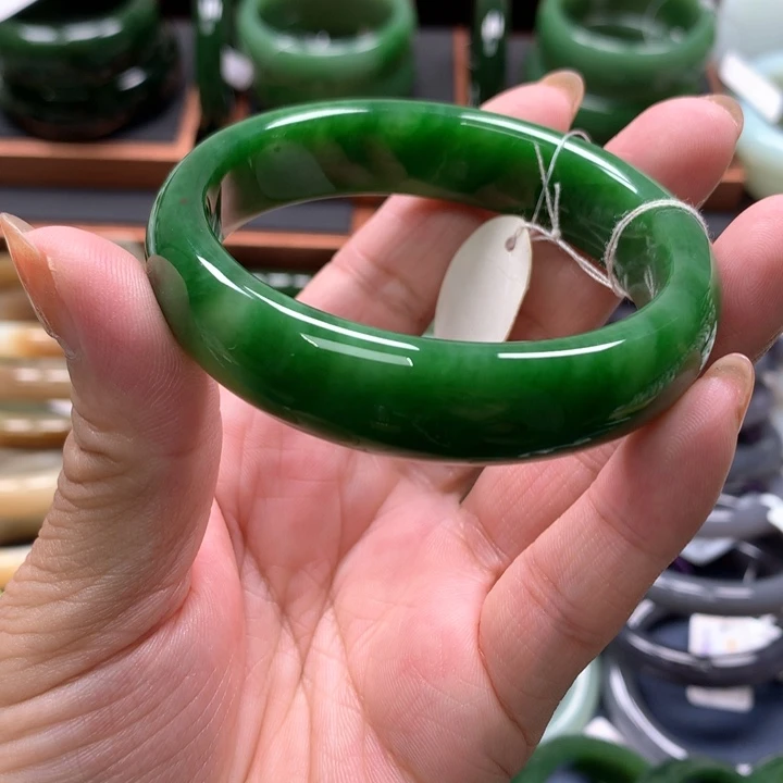 【闪购商品】未镶嵌手镯和田玉（碧玉）
