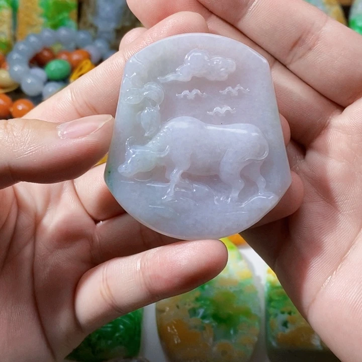 未镶嵌定制翡翠翡翠牛牌