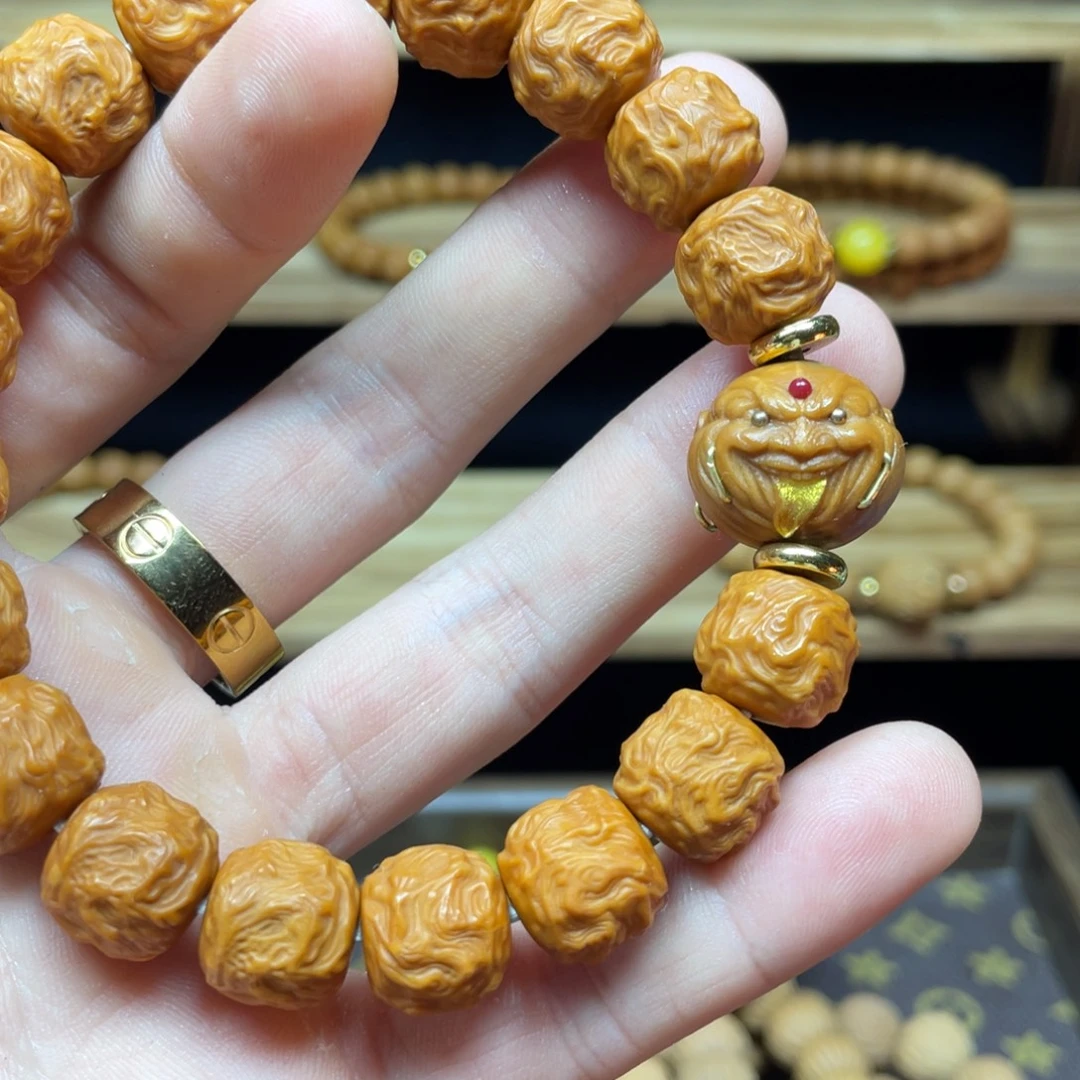 心***翎猴头核桃吊坠龙蛇+恶僧