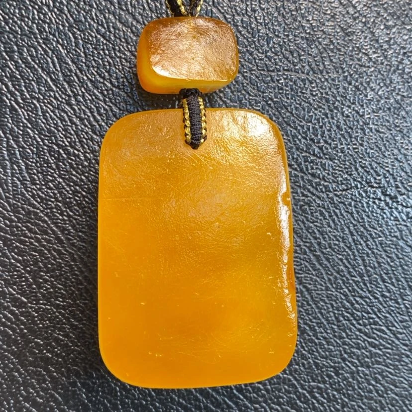 【闪购商品】定制琥珀裸石，。