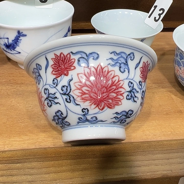 D***p青花釉里红缠枝莲压手品茗杯