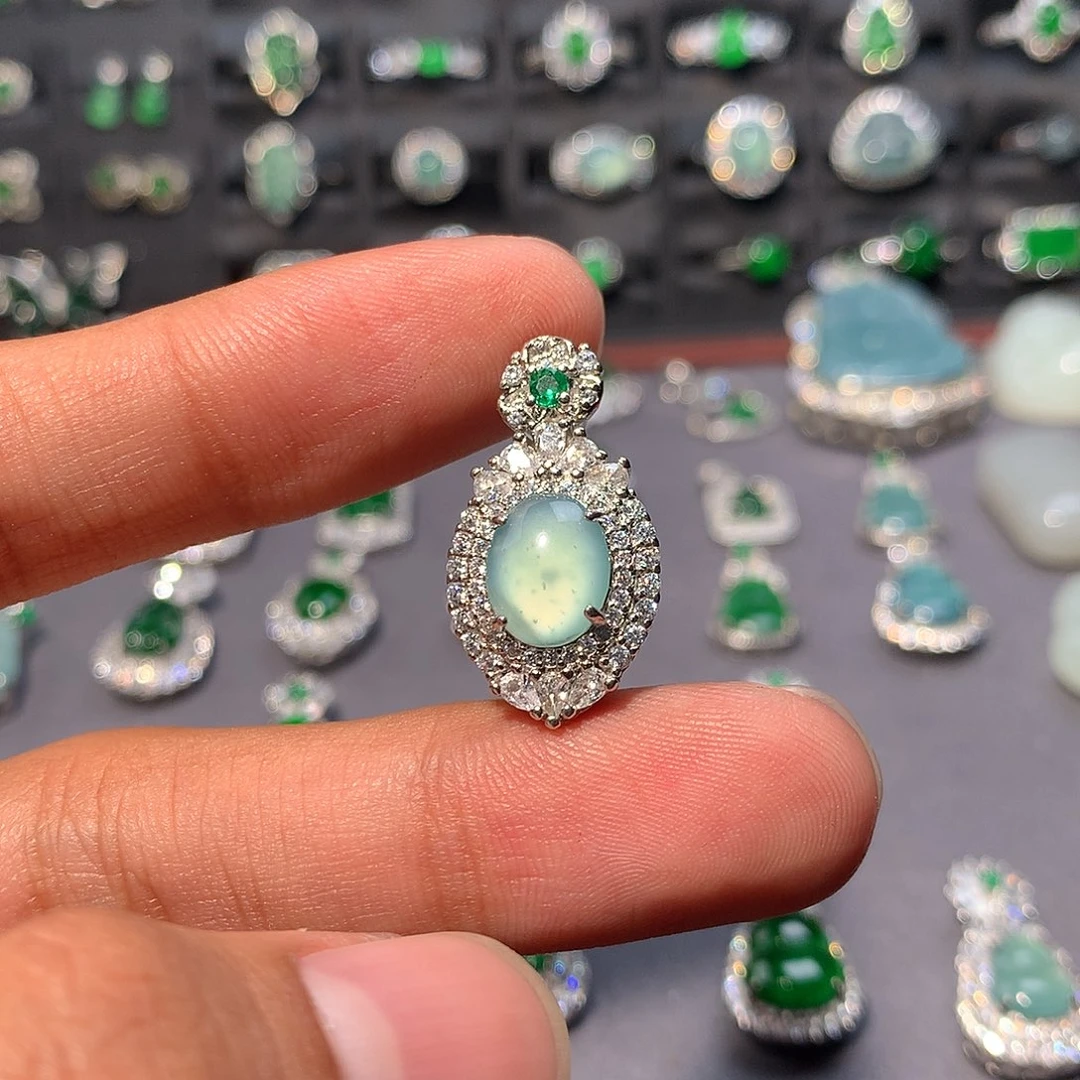 翡翠未镶嵌吊坠(不含链)