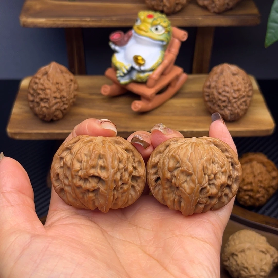 邢***哥文玩核桃把件磨盘 43 全品白茬