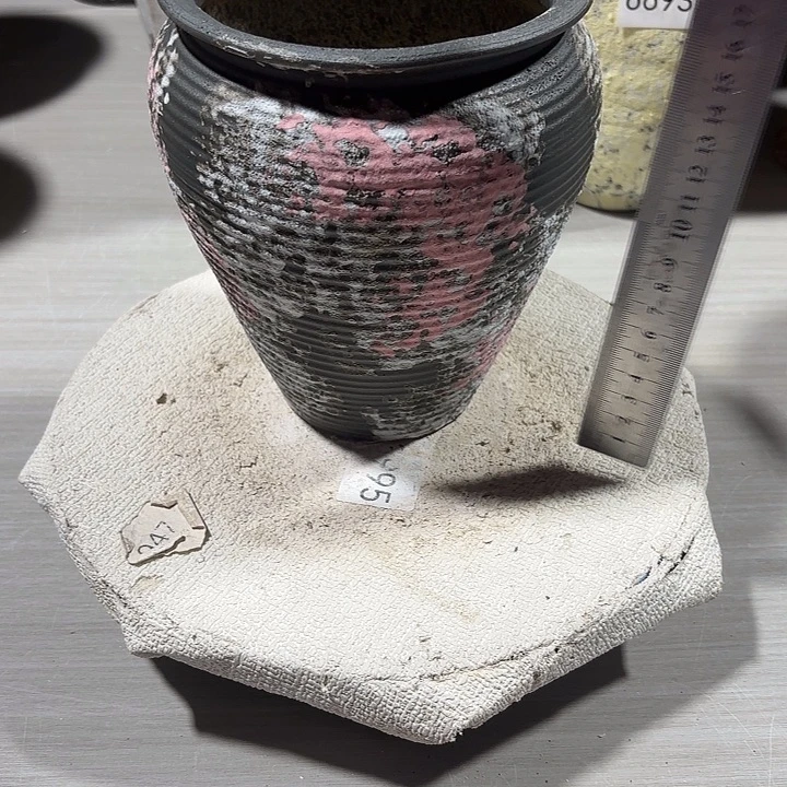 摆件高17.5，口11.5，有孔，6404