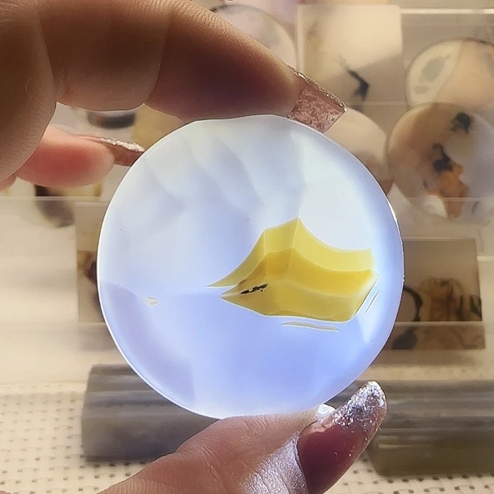 玛瑙/玉髓未镶嵌珠宝奇石