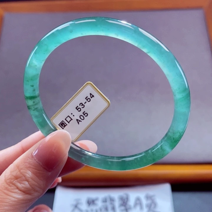 翡翠未镶嵌手镯翡翠手镯13