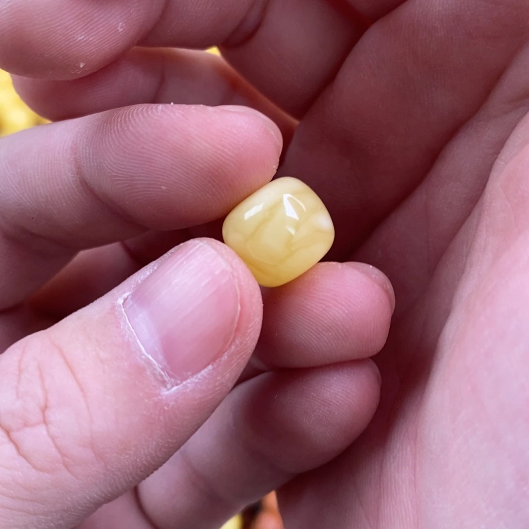 俗***人蜜蜡未镶嵌裸石配饰