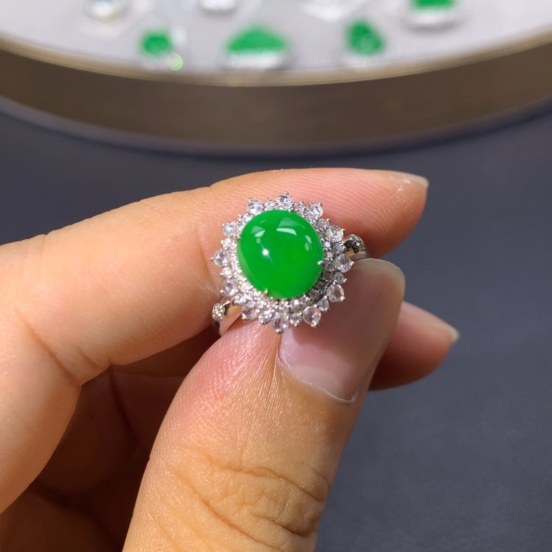 翡翠戒指18K金镶嵌翡翠