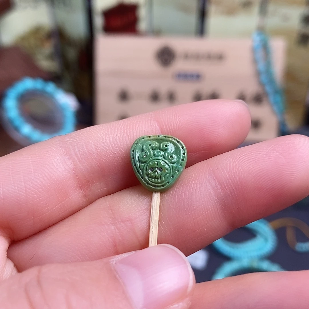 绿松石配饰未镶嵌