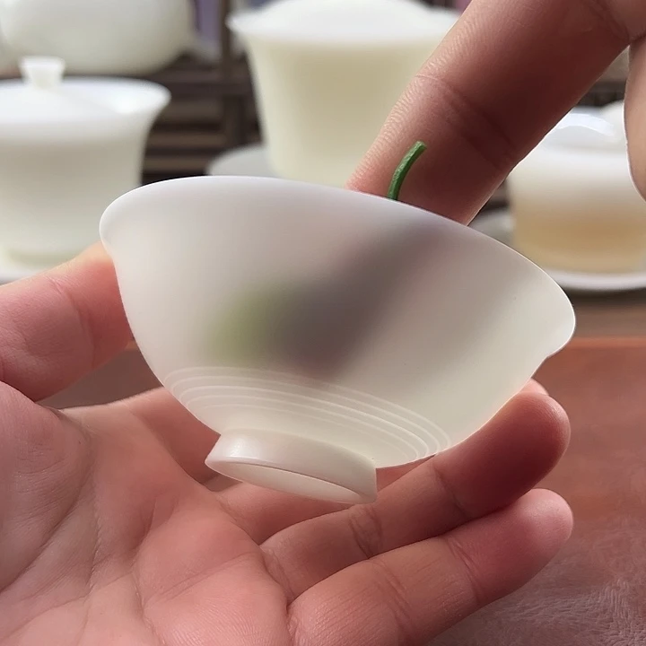 薄胎高冰素烧100ml普洱杯斗笠盏