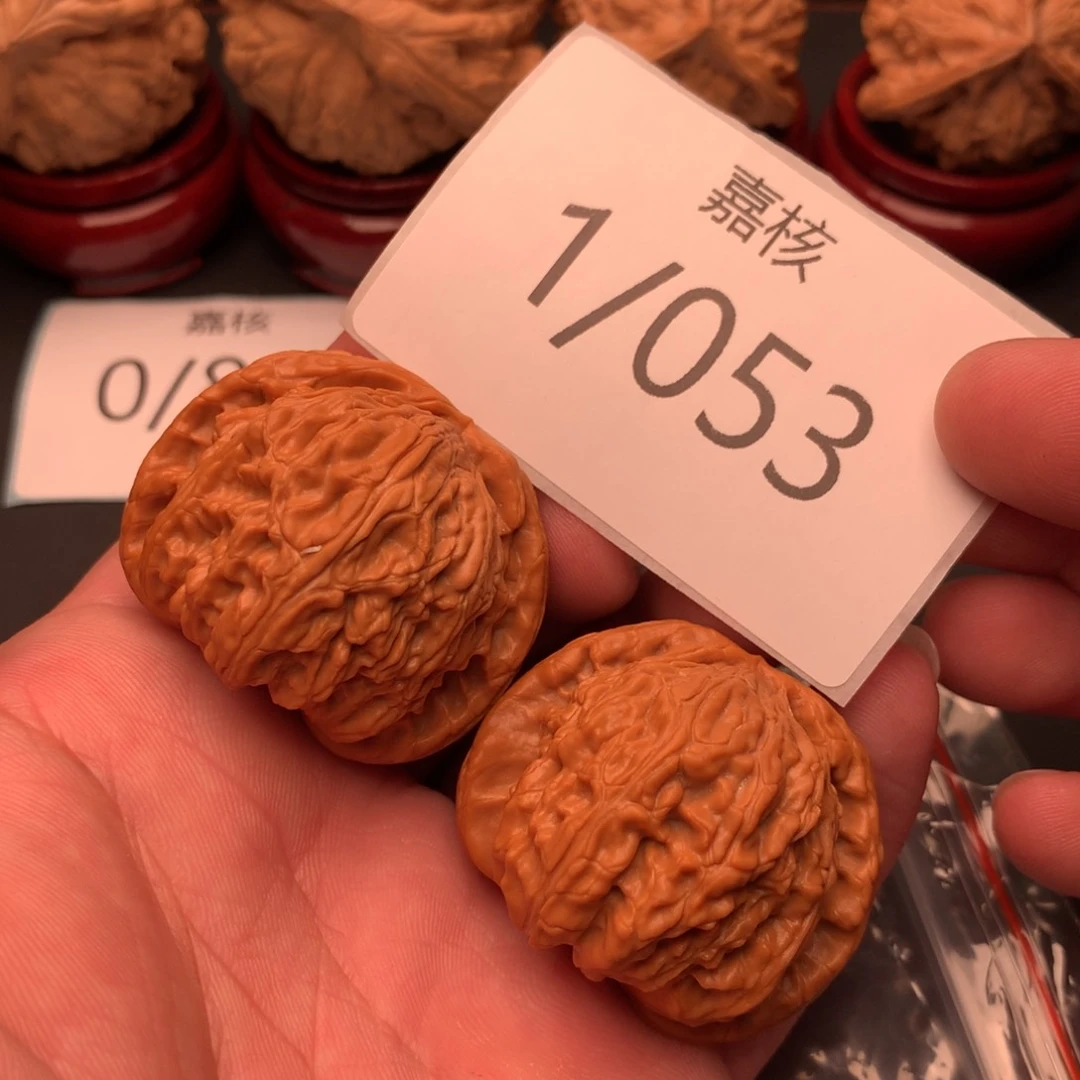 文玩核桃把件短**爷闷白