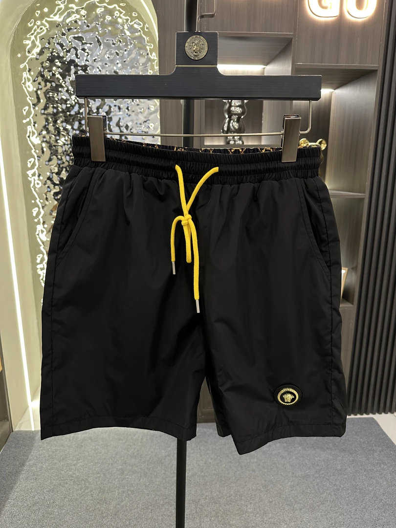 2025轻奢站两面穿男款欧式短裤高级感2506