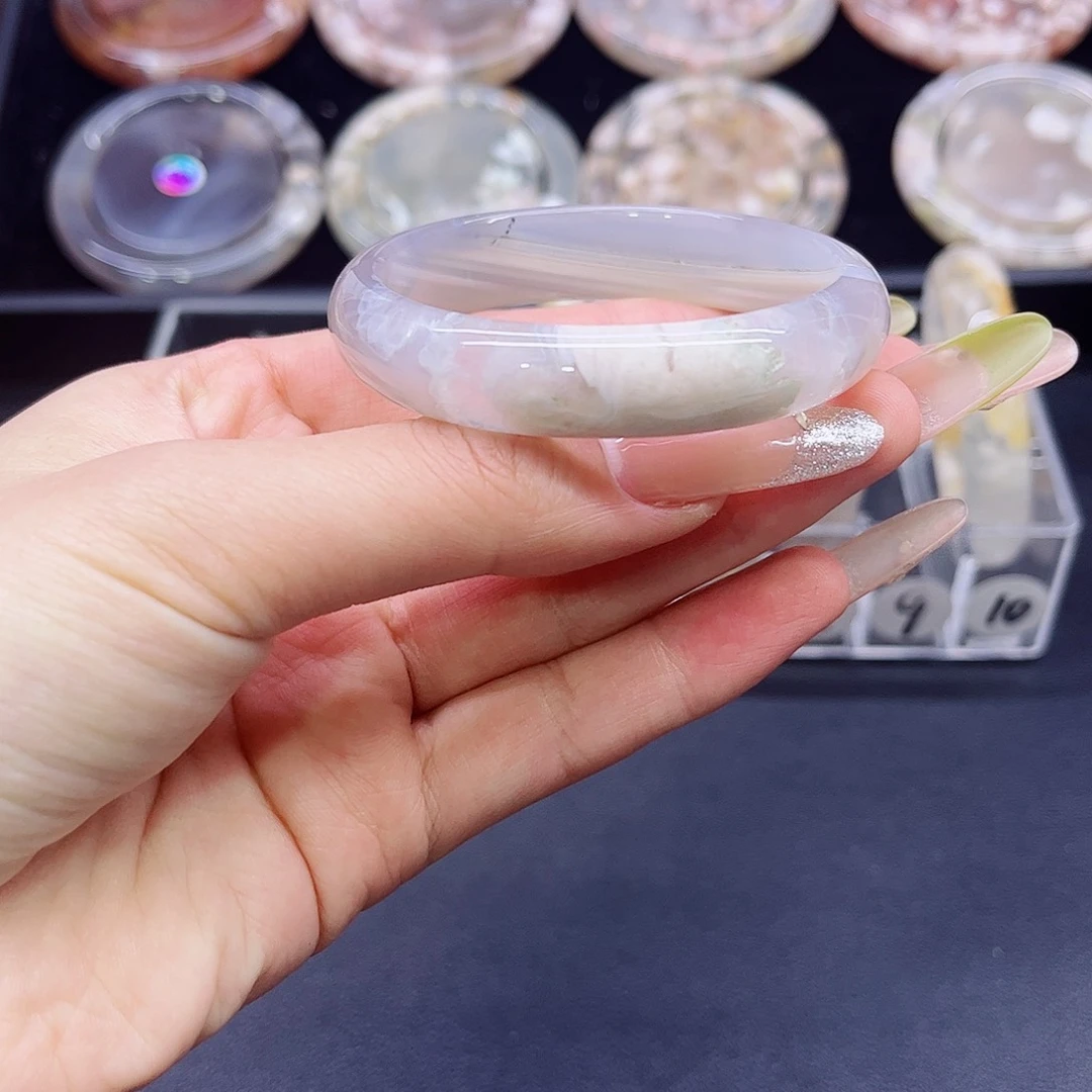 玛瑙/玉髓手镯未镶嵌52