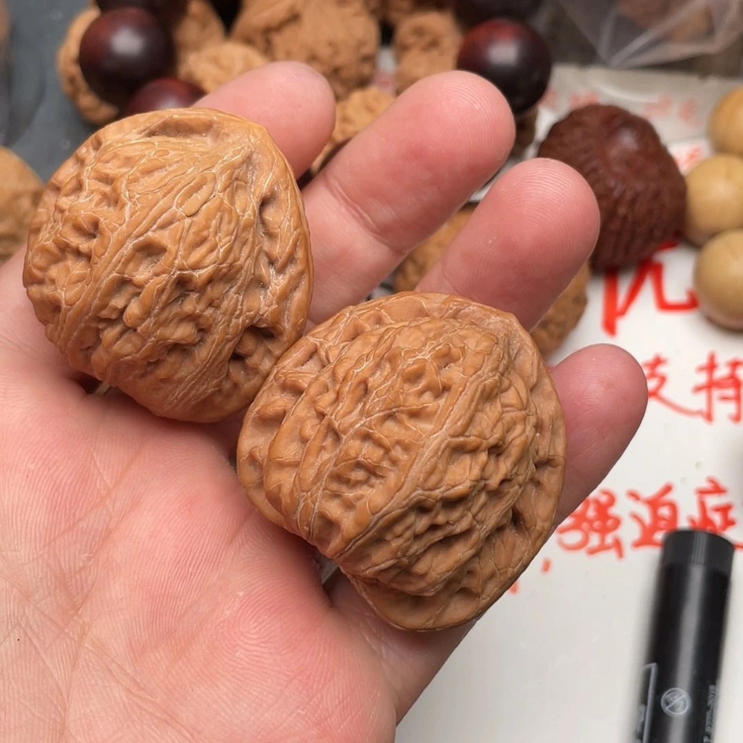 文玩核桃吊坠艾****半铁锤