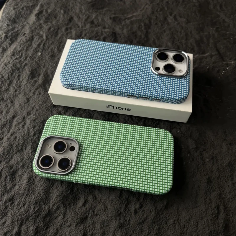 夏日清新超薄格子花纹磁吸适用苹果iPhone16pro手机壳15大孔全包