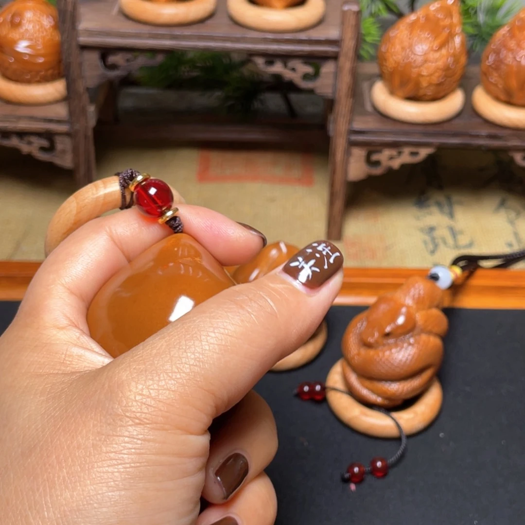 橄榄核吊坠蝴蝶41穿配