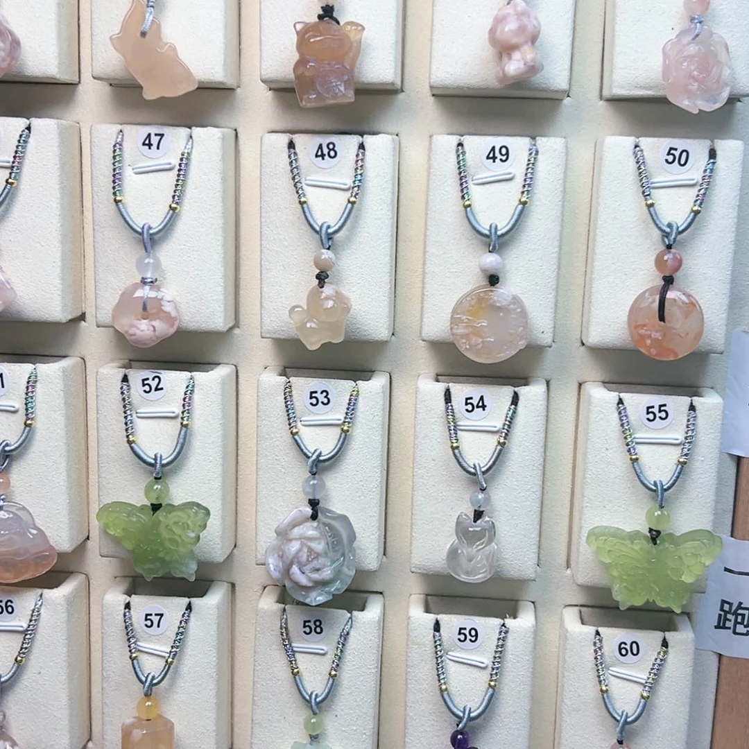 【闪购商品】石英质玉吊坠(赠链)未镶嵌云****深