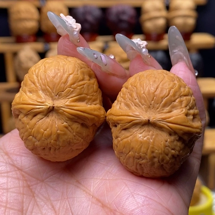 文玩核桃把件滚石23号36尺