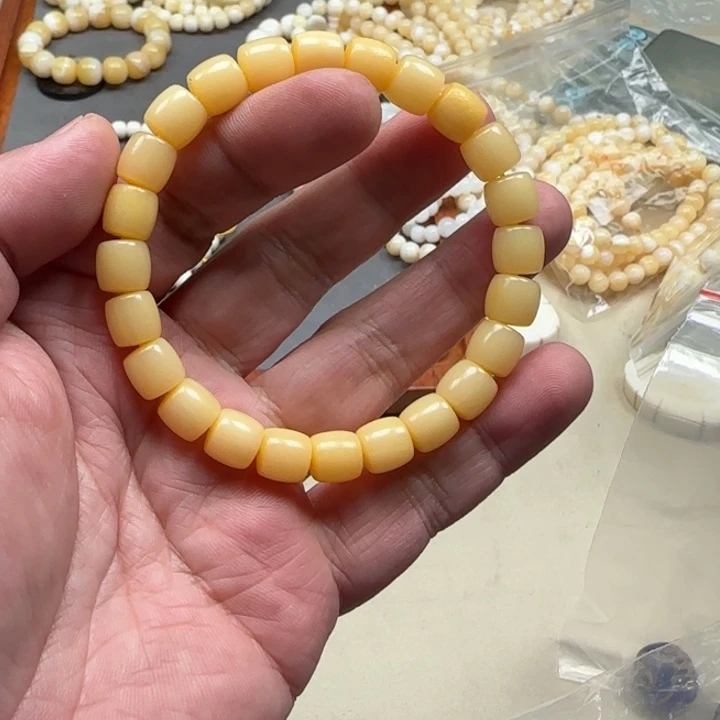 白玉菩提吊坠白色8737大1颗